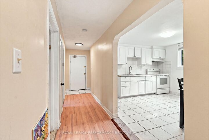 Property Photo: 251 Ste Monique Street 1 ON K1L 7P6