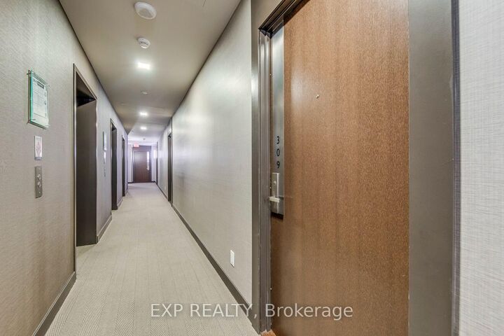 Property Photo:  70 Temperance Street 309  ON M5H 4E8 