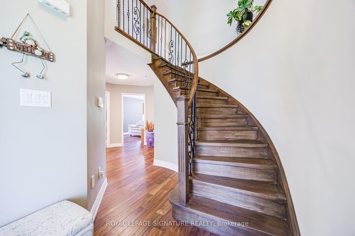 Property Photo:  82 Belmont Boulevard  ON L7G 6E7 