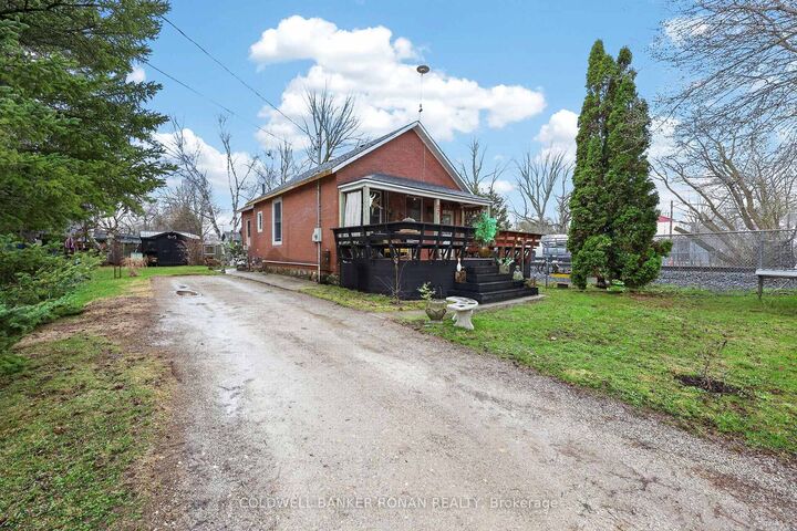 Property Photo:  87 Wellington Street E  ON L9R 1G7 