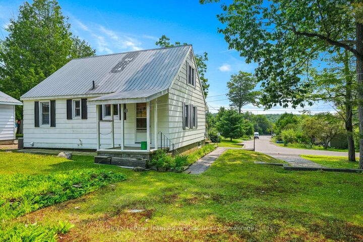 Property Photo: 13 Burritt Street ON P2A 1N5