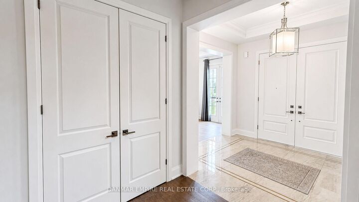 Property Photo: 2193 Grayson Green Court ON L6J 0E6