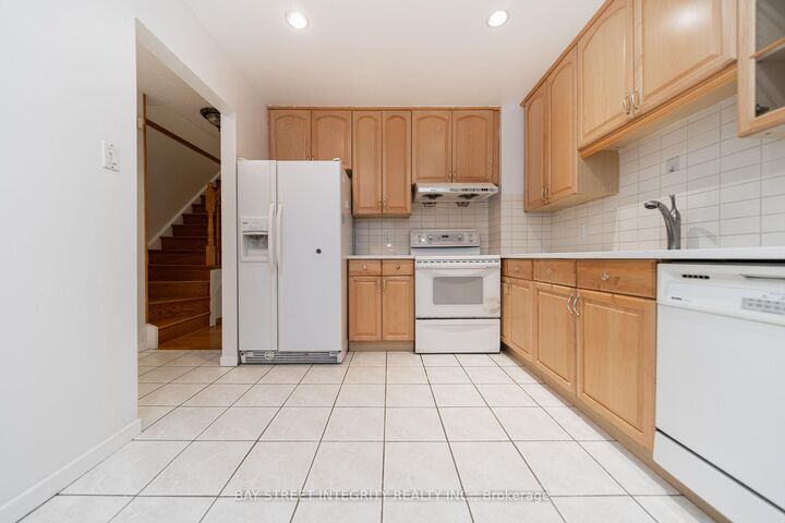 Property Photo: 6 Sandy Haven Drive ON M1W 3H9