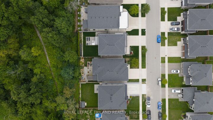 Property Photo: 2400 Red Thorne Avenue ON N6P 0E6