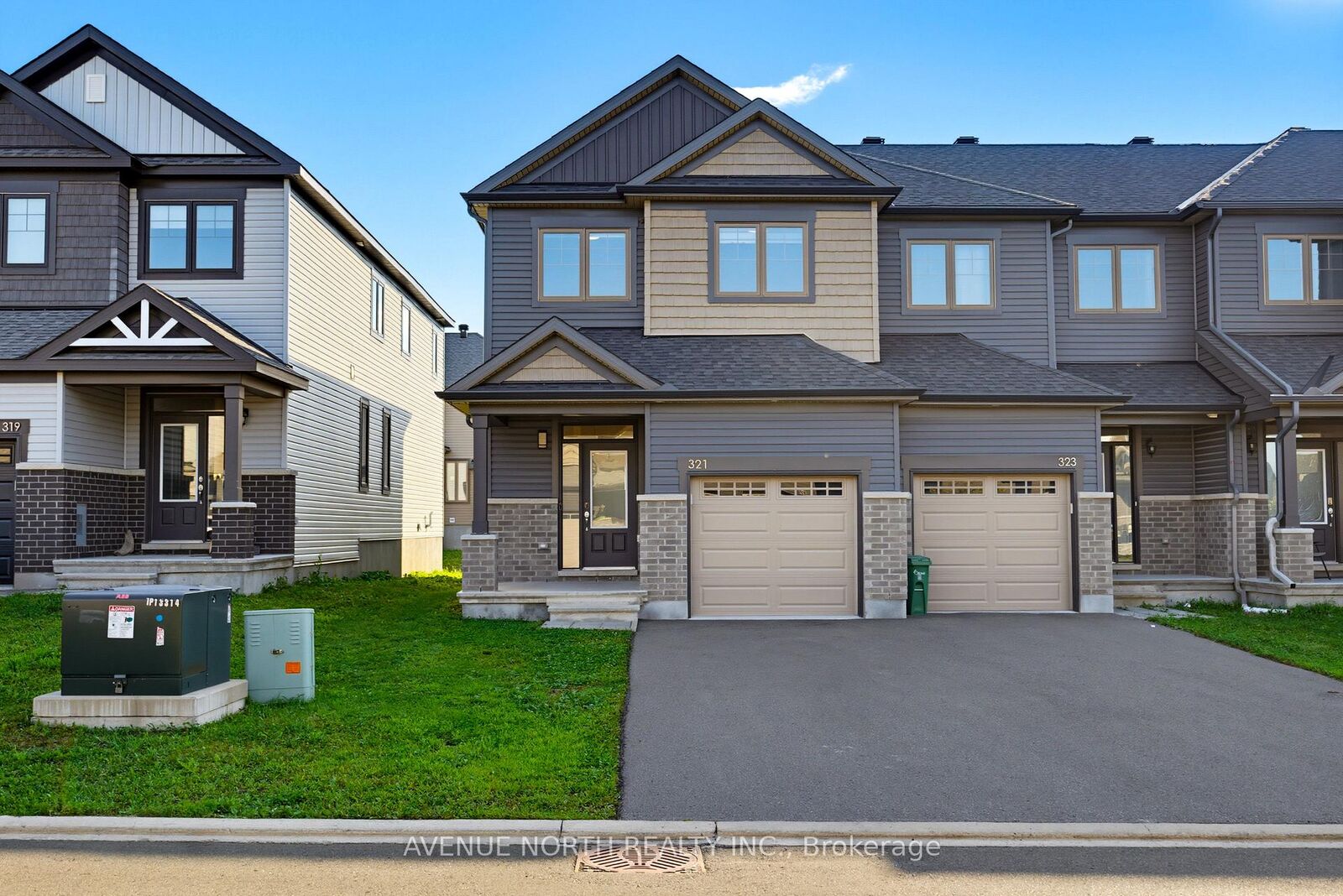 Property Photo: 321 Grackle Street ON K1X 0G6