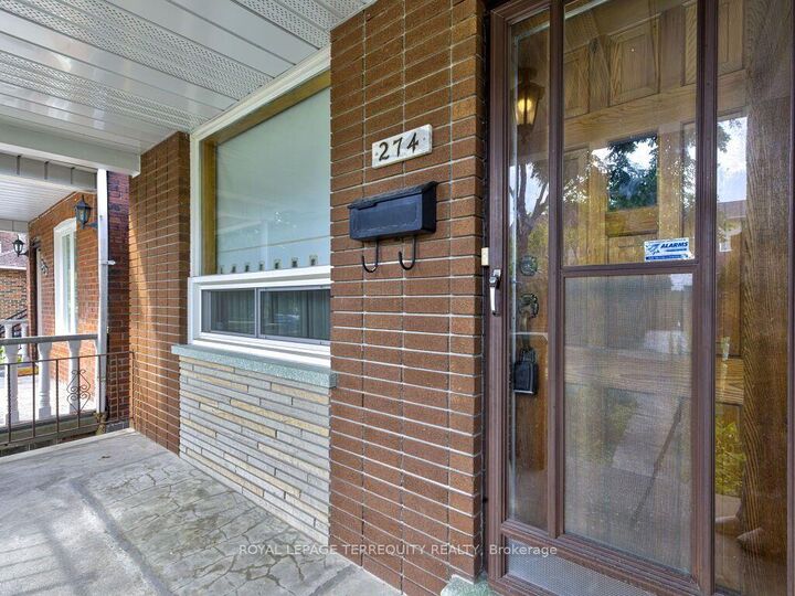 Property Photo: 274 Harvie Avenue ON M6E 4K6