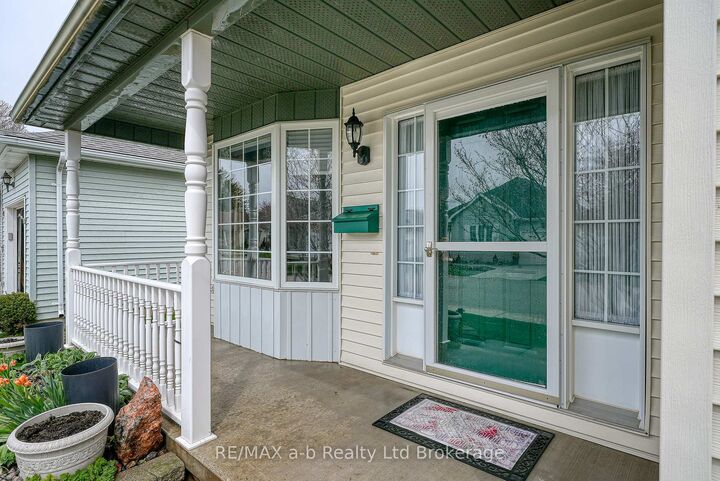 Property Photo:  23 Brasher Drive  ON N4G 5T2 