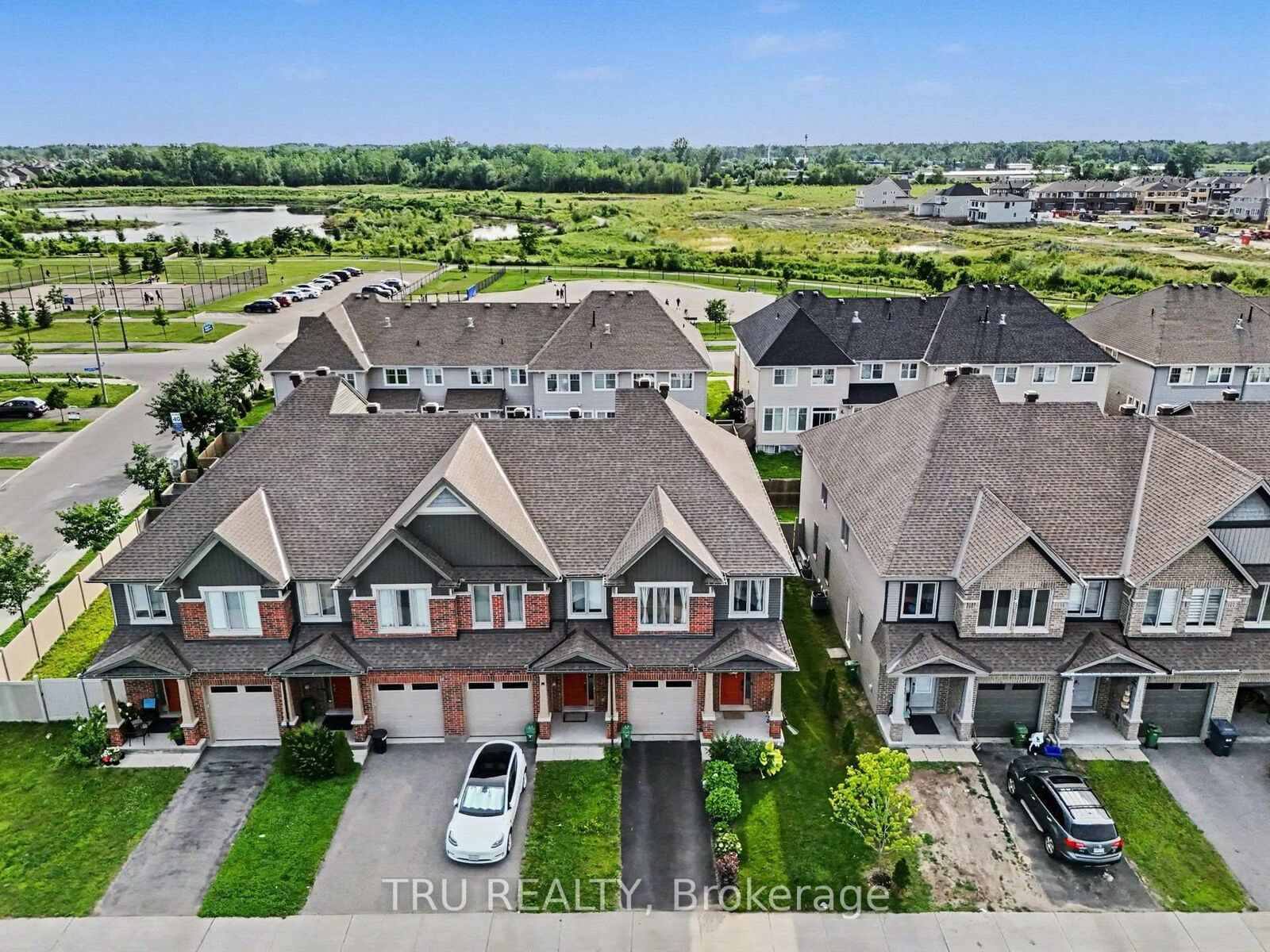 Property Photo: 106 Lavatera Street ON K1T 0R7