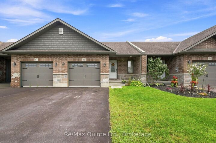 Property Photo:  53 Aspen Drive  ON K8V 0E2 