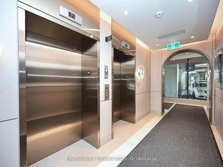 Property Photo:  3006 William Cutmore Boulevard 512  ON L6H 7V8 