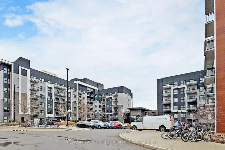 Property Photo:  102 Grovewood Common 334  ON L6H 0X2 