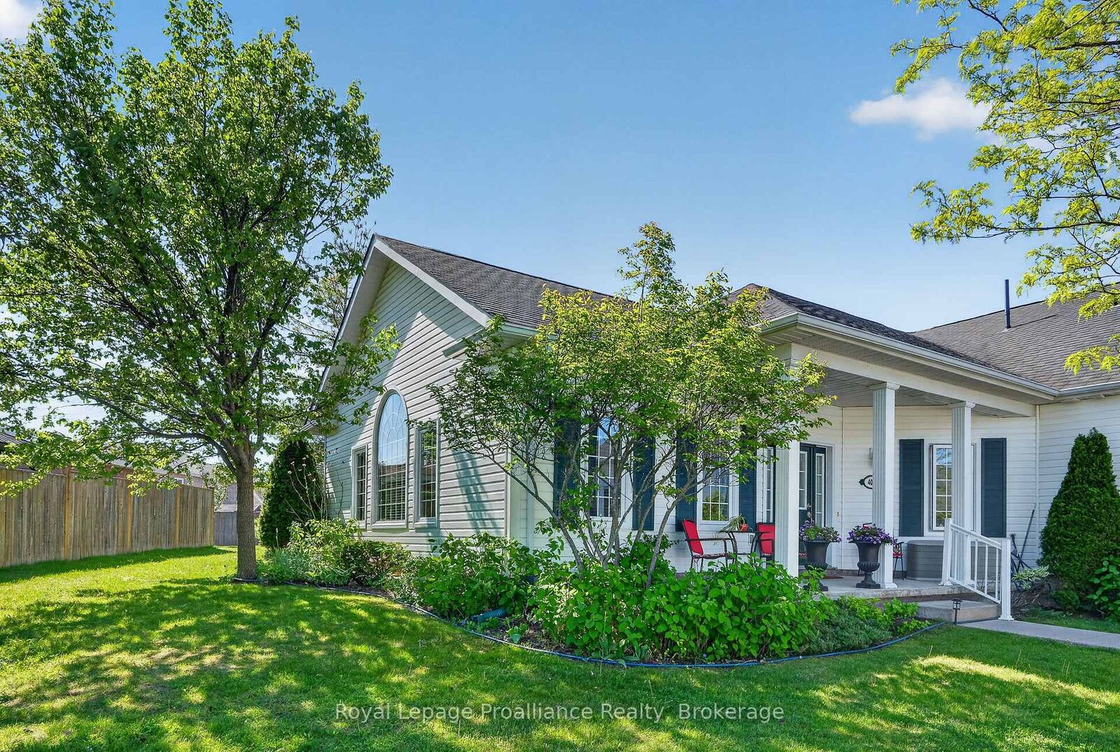 Property Photo:  325 Densmore Road 402  ON K9A 0E4 