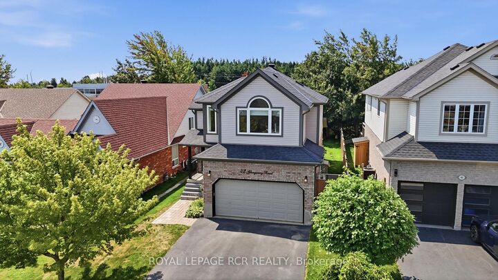 Property Photo: 42 Glengarry Road ON L9W 5A4