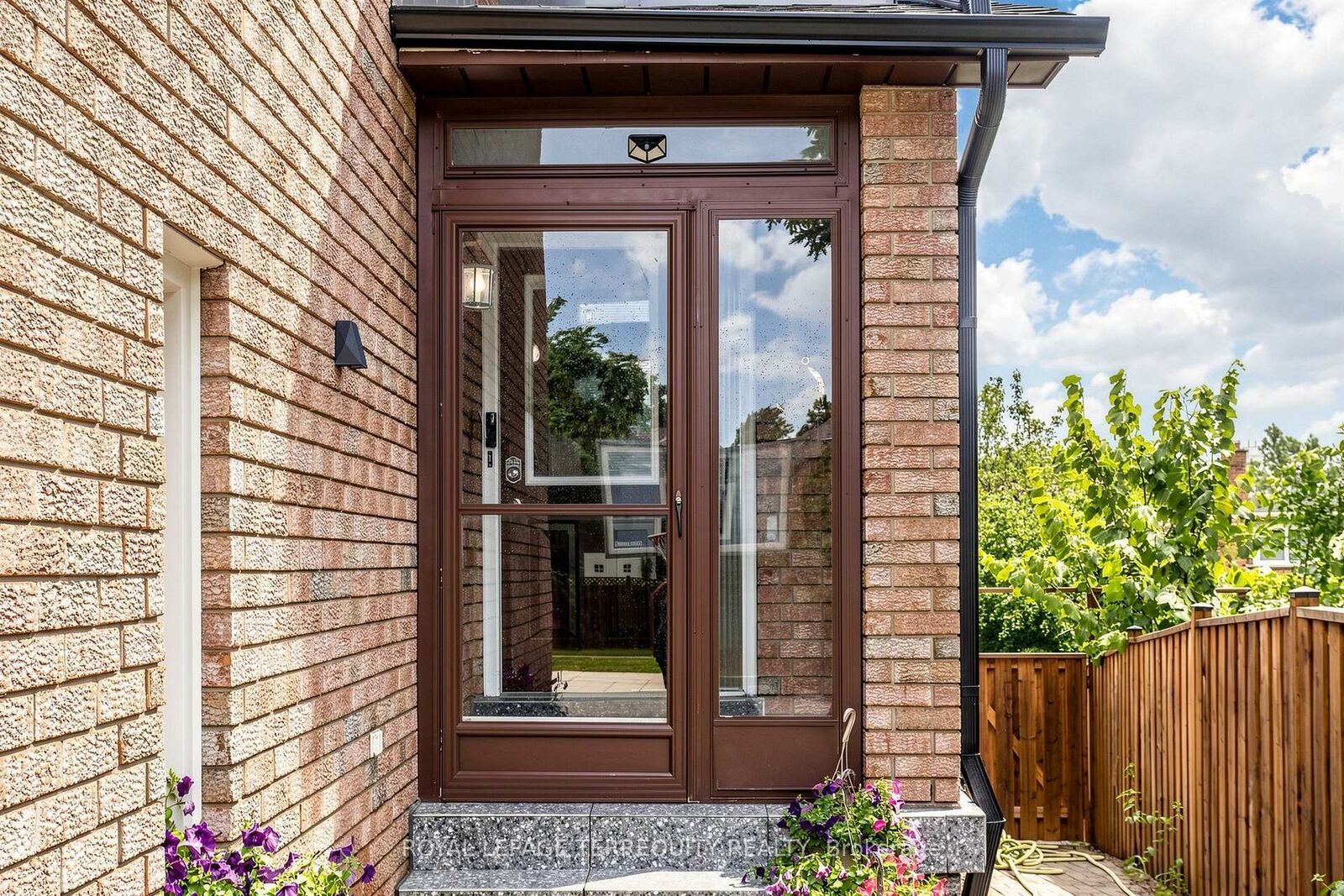 Property Photo:  6663 Harlow Road  ON L5N 4T4 