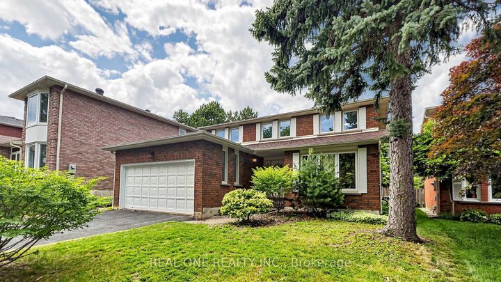 Property Photo: 2027 Roy Ivor Crescent ON L5L 3N7