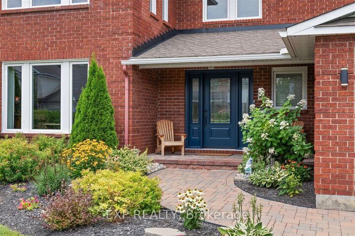 Property Photo: 2719 Wyldewood Street ON K1T 2S1