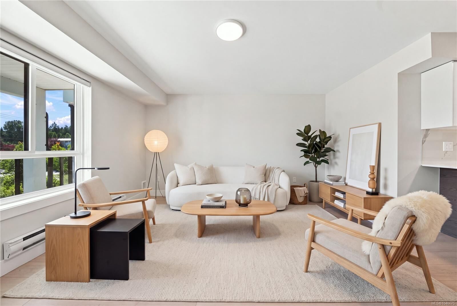 Property Photo:  171 Jensen Ave W #308  BC V9P 1K3 
