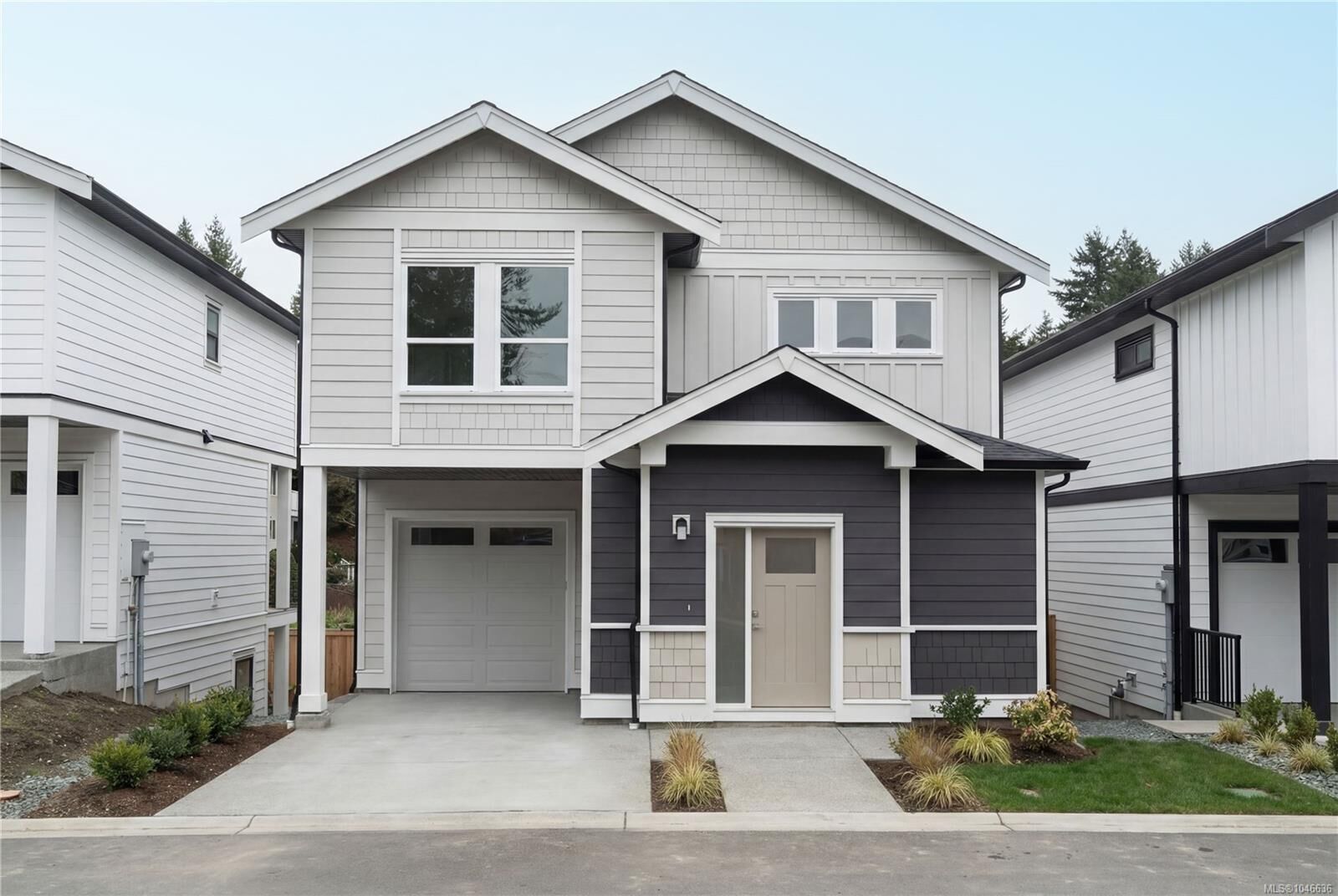 Property Photo: 565 Belford Pl BC V9B 6C1