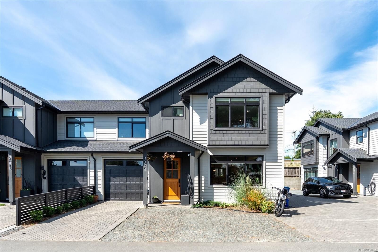 Property Photo: 2078 Camden Pl BC V9Z 0Y9