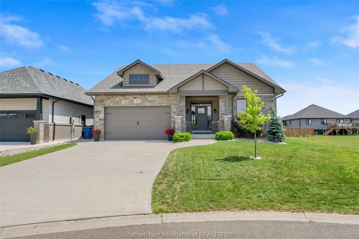 15 Sienna Court — photo 1