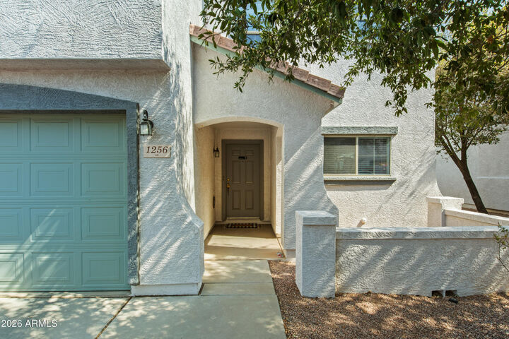 Property Photo:  1256 E Clifton Avenue  AZ 85295 