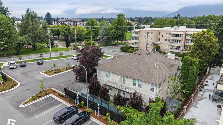 Property Photo:  46008 Bole Avenue 2  BC V2P 2V5 