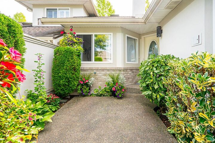 Property Photo: 15099 28 Avenue 2 BC V4P 1P3