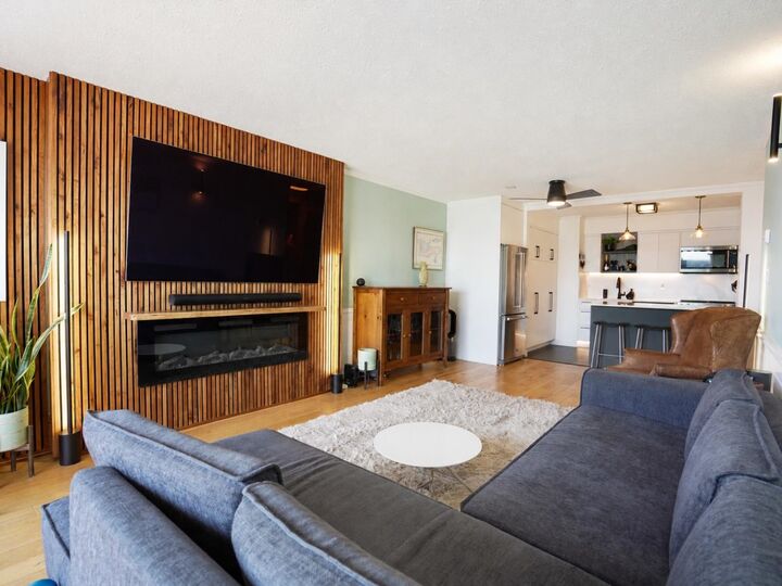 Property Photo:  441 E 3rd Street 303  BC V7L 1G3 