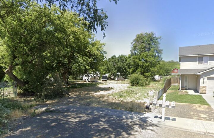 Property Photo:  205 &Amp 211 20th Avenue N.  ID 83687 