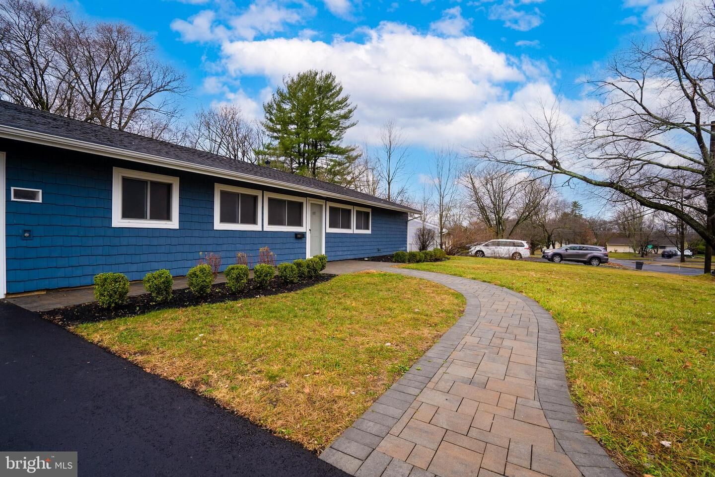 Property Photo:  127 Kendall Road  NJ 08824 