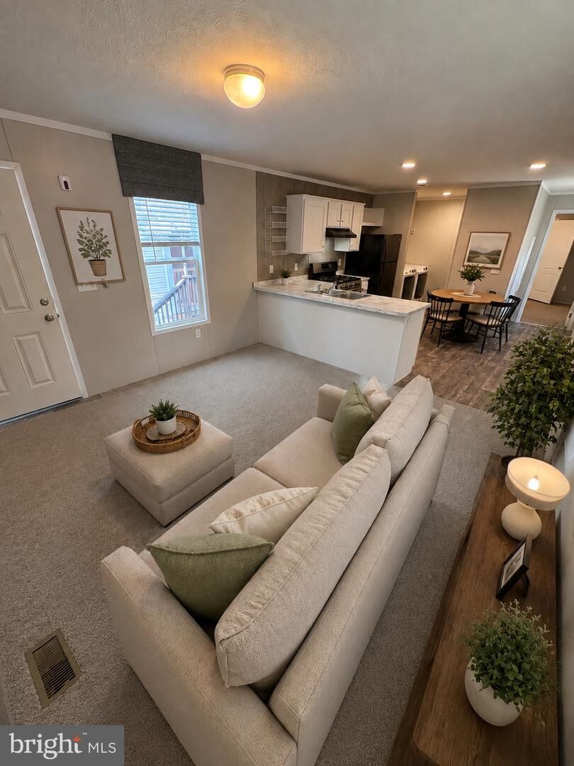 Property Photo:  68 Ashwood Lane  PA 19460 