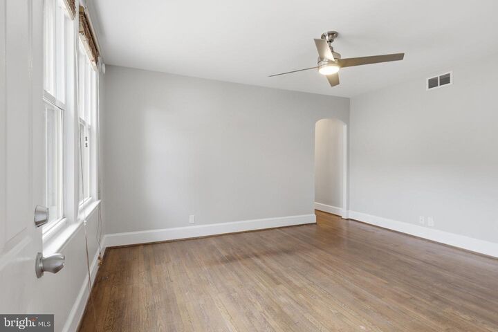 Property Photo: 1231 Penn Street NE 1 DC 20002