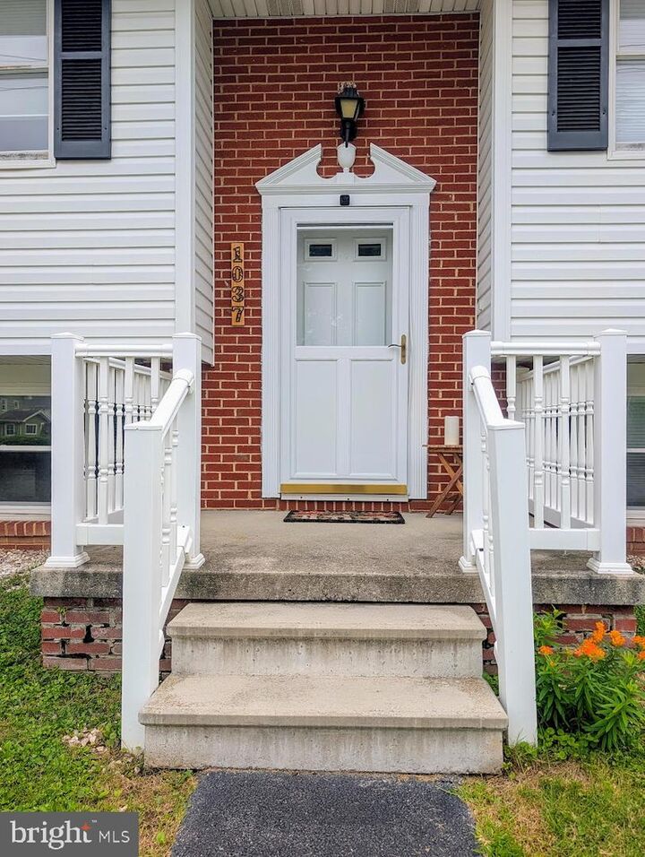 Property Photo:  1037 5th Avenue  PA 16635 