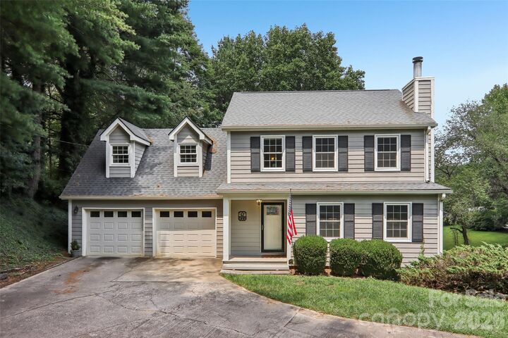 Property Photo:  70 Acorn Lane  NC 28721 