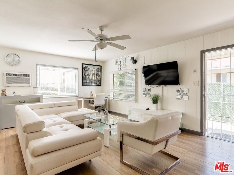 Property Photo: 138 S Madison Ave CA 90004