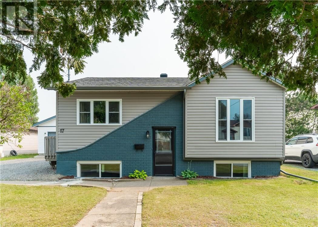 Property Photo:  17 Sycamore Street  ON P0M 1L0 