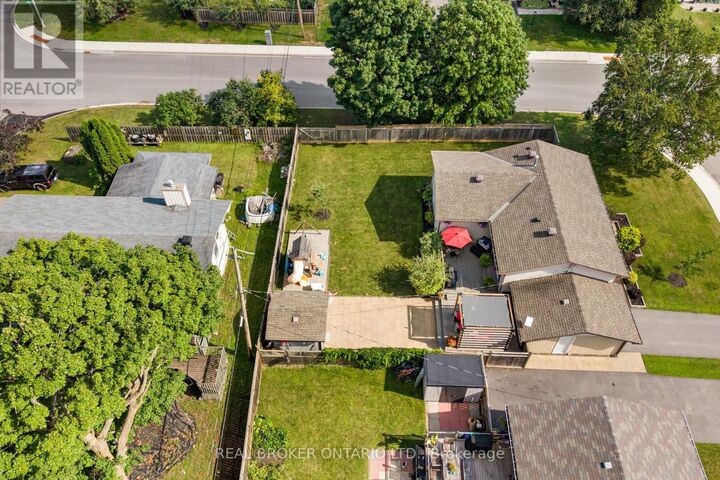 Property Photo: 243 Grant Street ON K7C 2S2