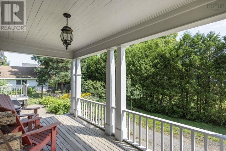 Property Photo:  164 Cottage Street  NS B0P 1E0 