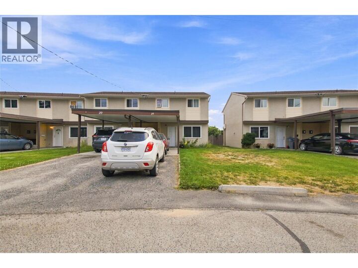 Property Photo:  1697 Greenfield Avenue 19  BC V2B 4N5 