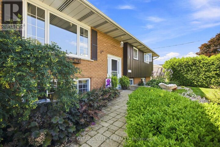 Property Photo: 5 Valley Street ON K8A 8R3