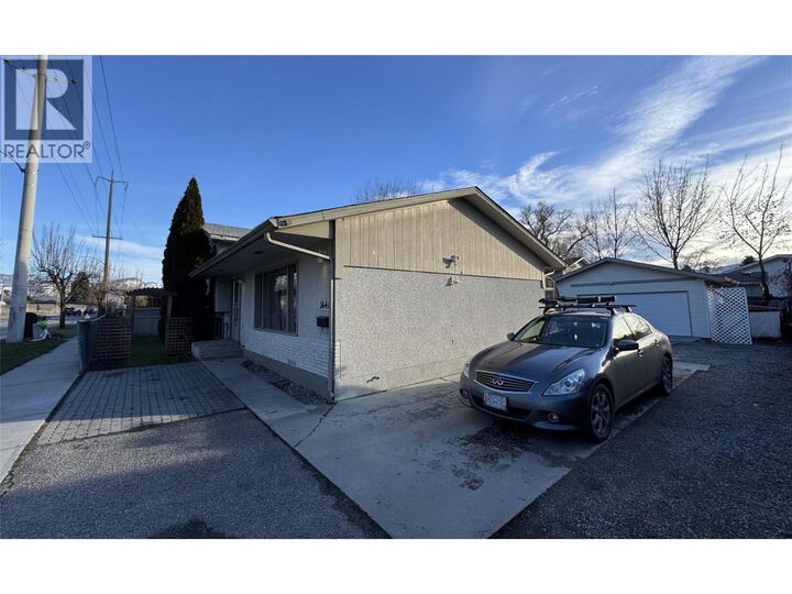 Property Photo: 1441 Springfield Road BC V1Y 5V2