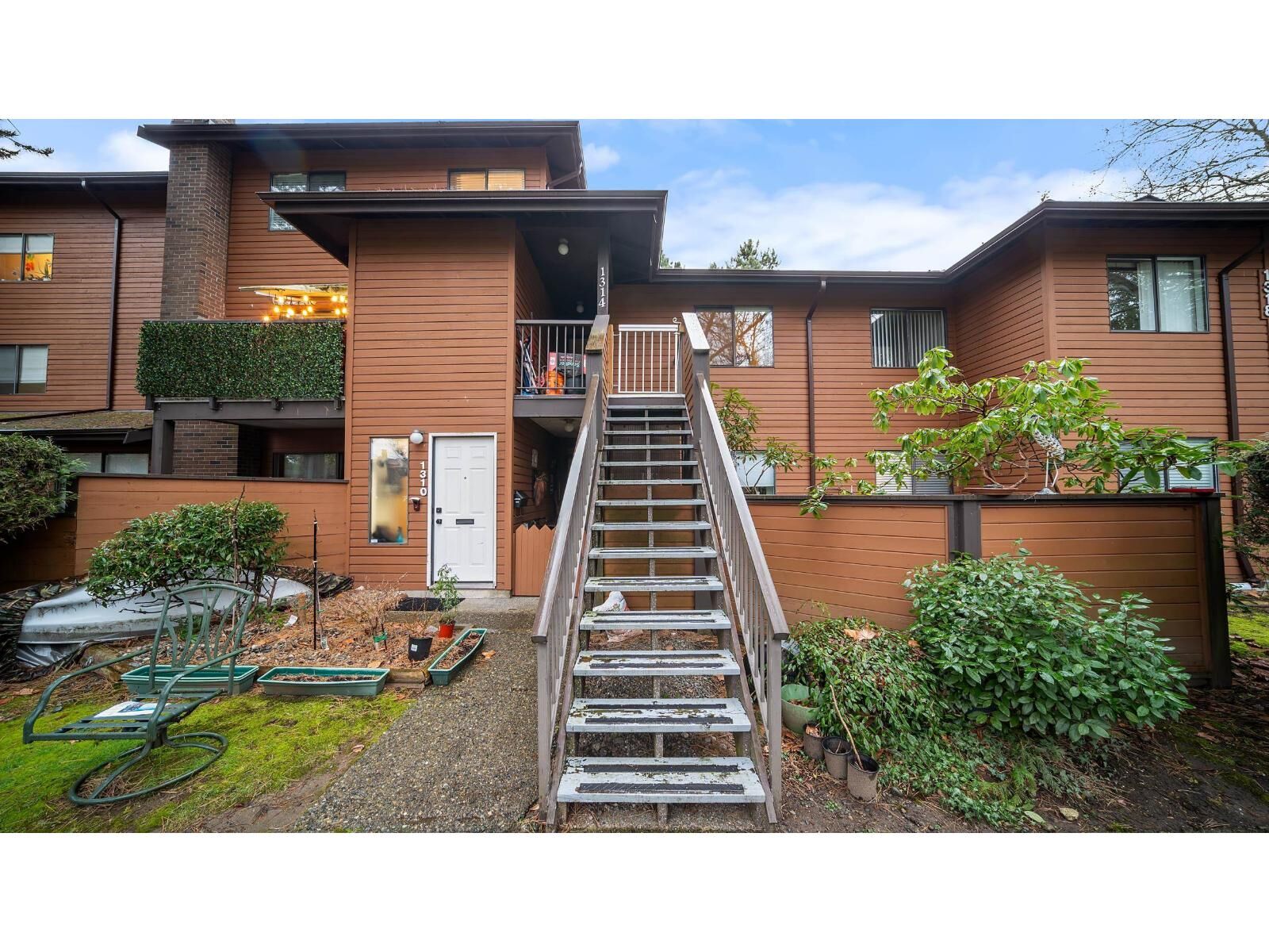 Property Photo: 10620 150 Street 1314 BC V3R 7S1