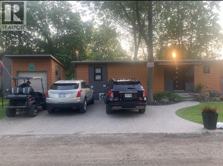 Property Photo: 981 County Rd 2 Road 707 ON N8L 1B4
