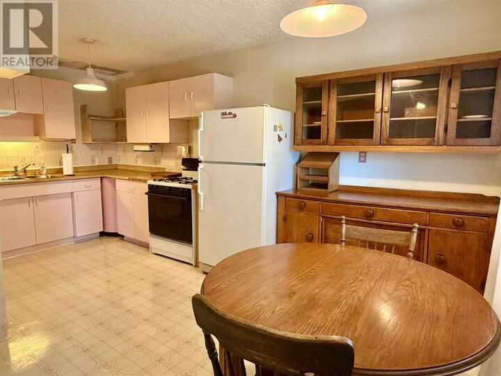 Property Photo:  89C Spruce Ave  ON P5A 2C1 