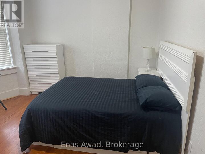 Property Photo: 738 Manning Avenue ON M6G 2W4