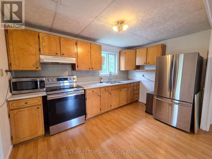 Property Photo: 51 Third Avenue ON P0K 1L0