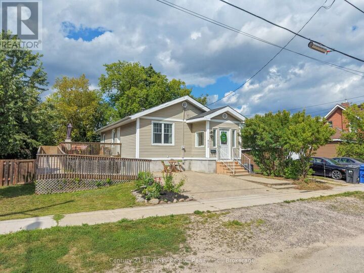 Property Photo: 622 Reynolds Street ON P1B 5C2