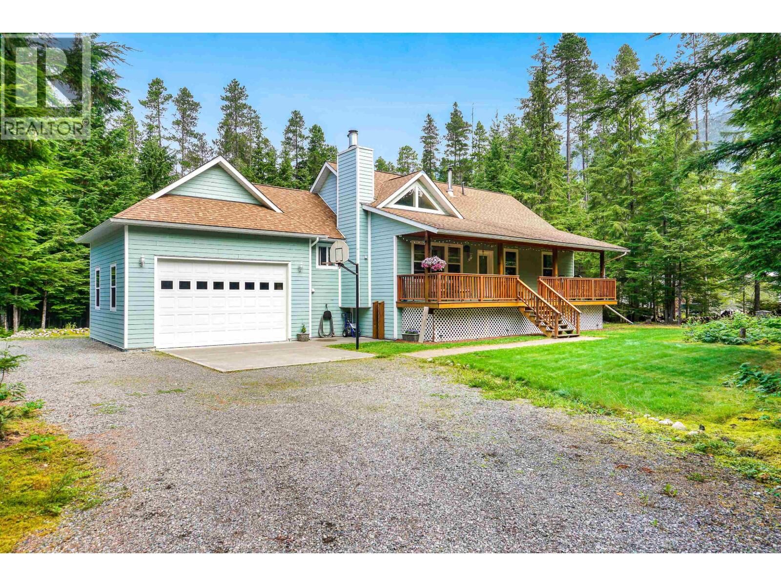 Property Photo: 2926 Woeste Avenue BC V8G 0G5