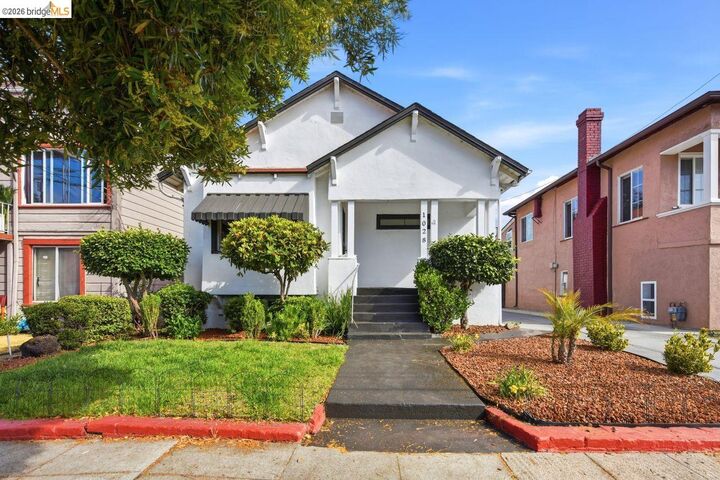 Property Photo:  1028 57th St  CA 94608 