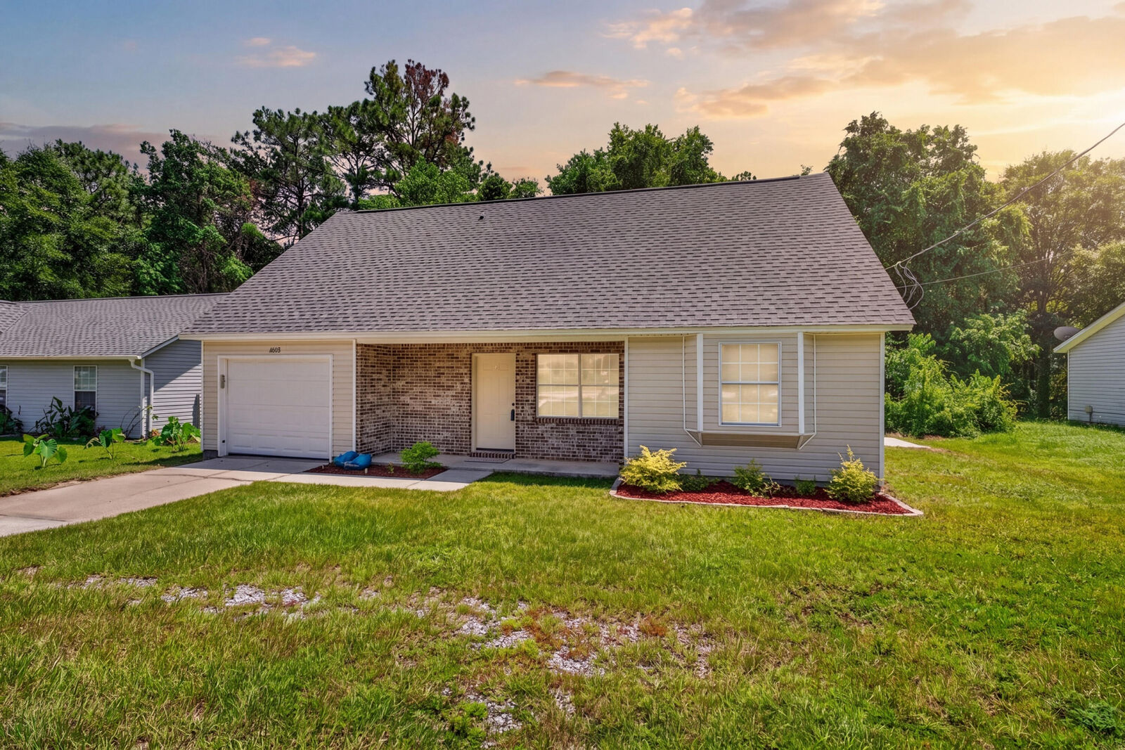 Property Photo:  2878 Aplin Road  FL 32539 